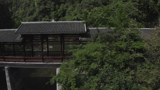 高山台地河谷廊桥航拍素材