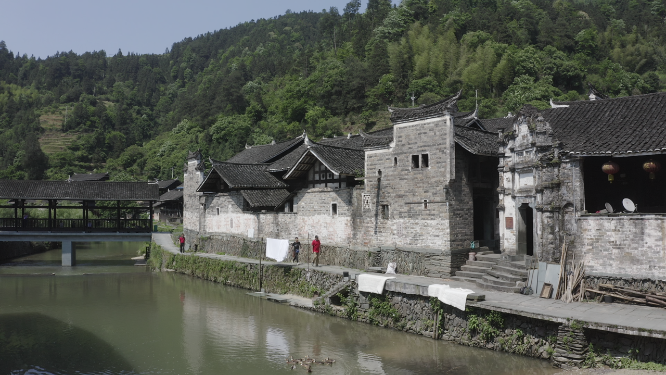 高山台地特色建筑航拍 