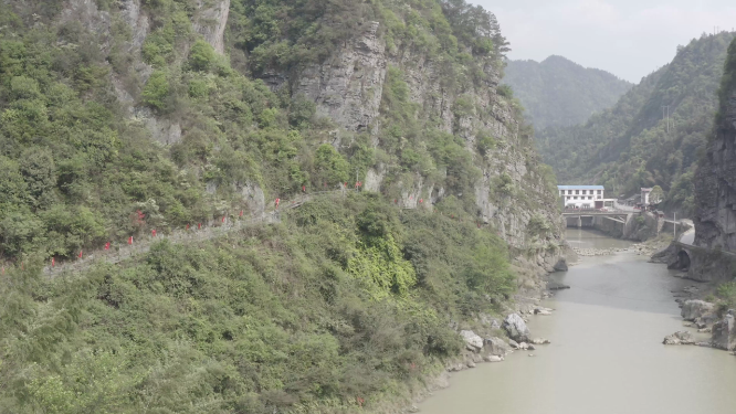 枫香瑶寨蜿蜒山道航拍