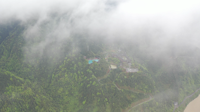 枫香瑶寨云雾山谷航拍