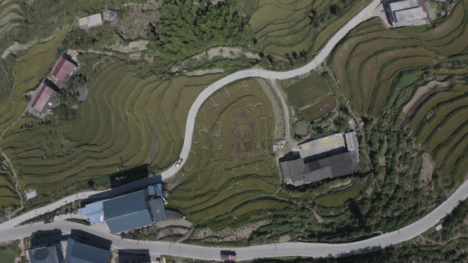 穿岩山田野俯视航拍