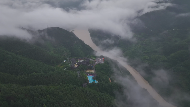 枫香瑶寨云雾山谷河流航拍