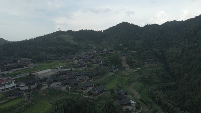 穿岩山国家森林公园雁鹅界山川树林航拍
