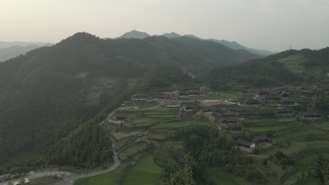 穿岩山国家森林公园雁鹅界山川树林航拍
