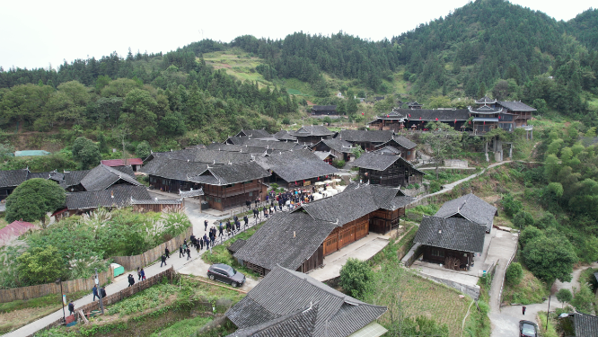 雪峰山旅游雁鹅界传统建筑航拍