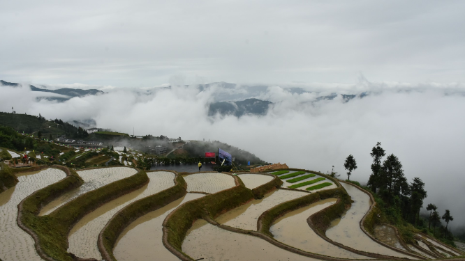 云瑶雪峰山山坡梯田航拍素材