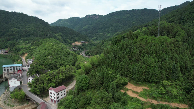 穿岩山村部远景航拍