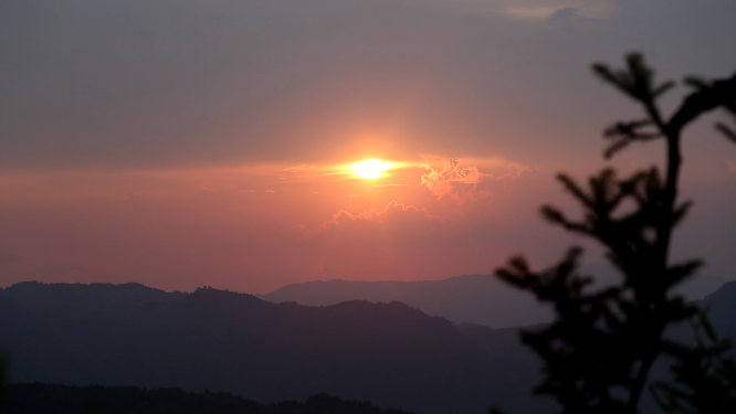 穿岩山夕阳晚霞风景航拍