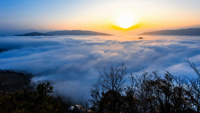 穿岩山绝美夕阳云海航拍