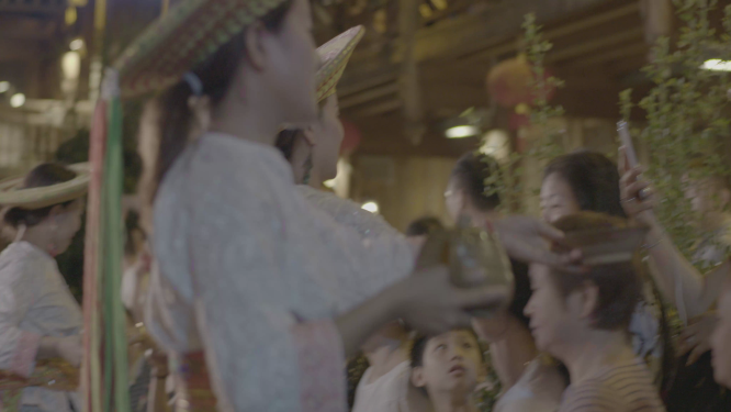 篝火晚会民族少女表演活动