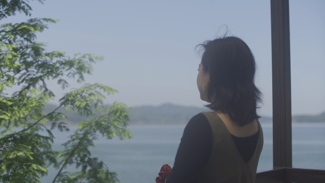 群农山庄人物活动互动空镜