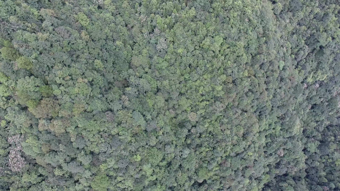 穿岩山俯视航拍
