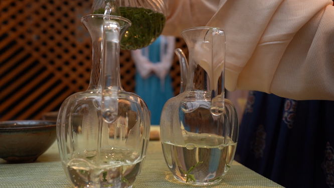 裙幄宴女子煮茶斟茶素材