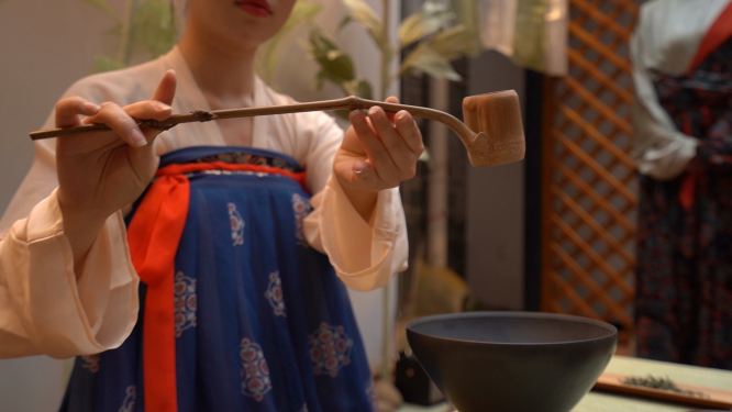 裙幄宴女子煮茶斟茶素材