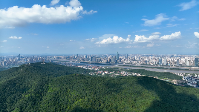 4K航拍长沙岳麓山城市全景
