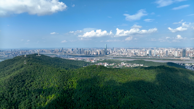4K航拍长沙岳麓山城市全景