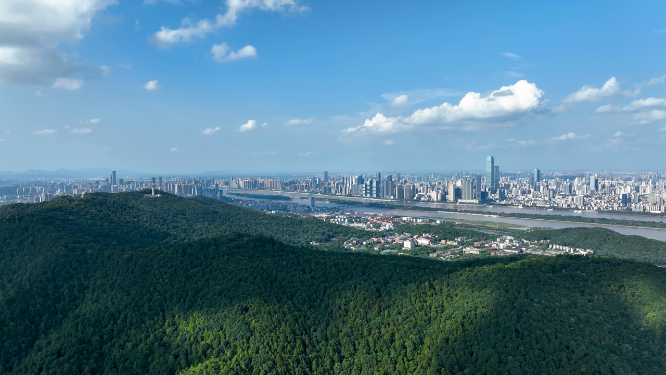 4K航拍长沙岳麓山城市全景