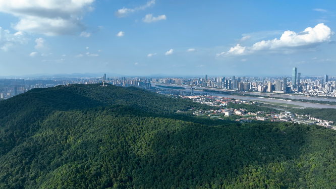 4K航拍长沙岳麓山城市全景