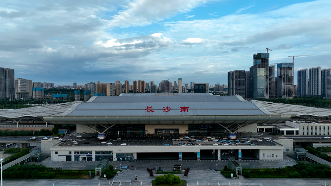 4K航拍长沙高铁南站