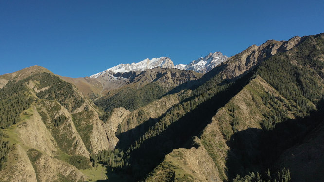 新疆航拍山川美景