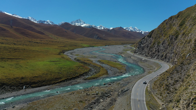 航拍风景山川河流道路