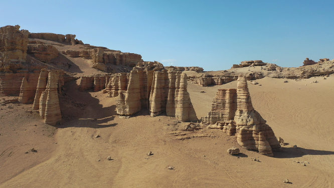 新疆哈密大海道戈壁荒漠雅丹地貌自然风光