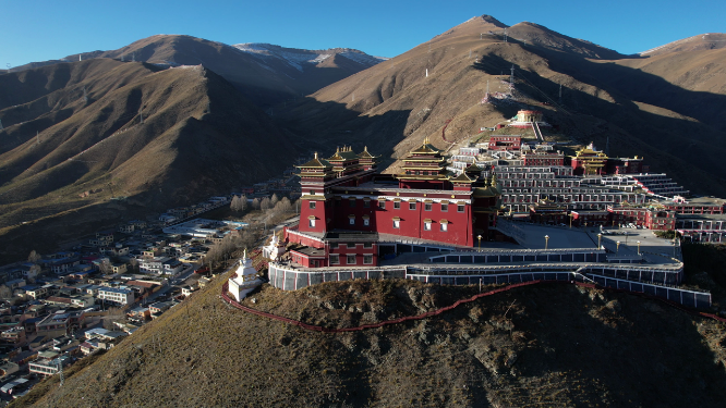 青海玉树市结古寺城市地标建筑航拍风光
