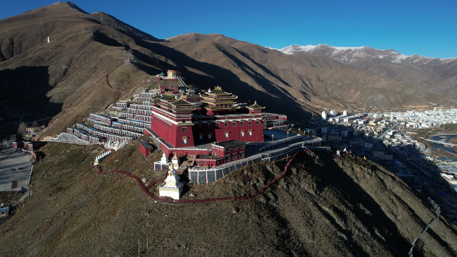 青海玉树市结古寺城市地标建筑航拍风光