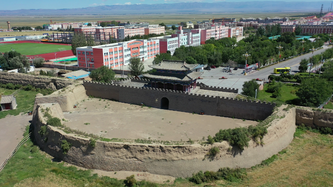 航拍古建筑得胜门