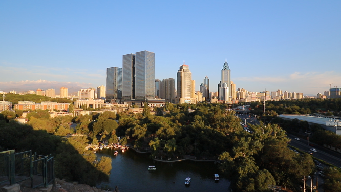 新疆乌鲁木齐城市高楼天际线景观