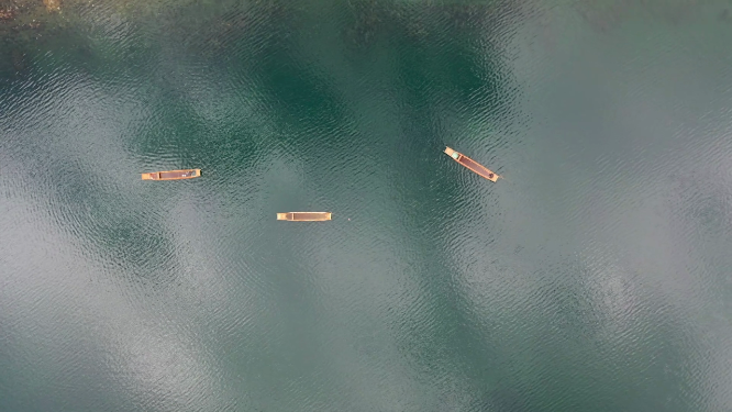 泸沽湖女神湾猪槽船自然风光航拍