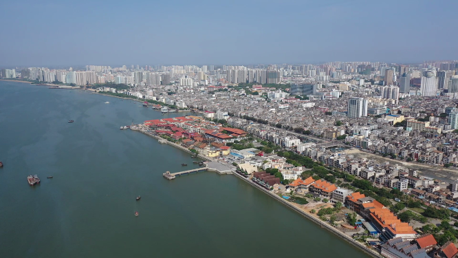 原创商用北海金滩外沙岛城市海岸线风光航拍