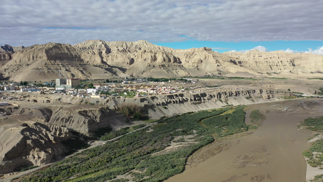 西藏阿里札达县城城市建筑景观航拍