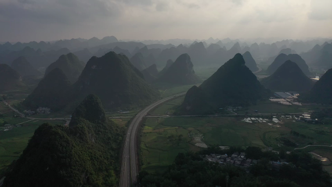 广西崇左喀斯特地貌峰林自然风光航拍