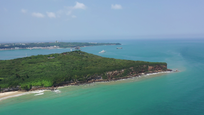 广西北海涠洲岛海滨鳄鱼山自然风光航拍