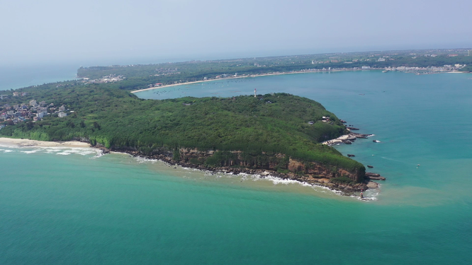 广西北海涠洲岛海滨鳄鱼山自然风光航拍