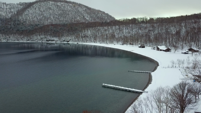 日本北海道支笏湖冬季自然风光航拍
