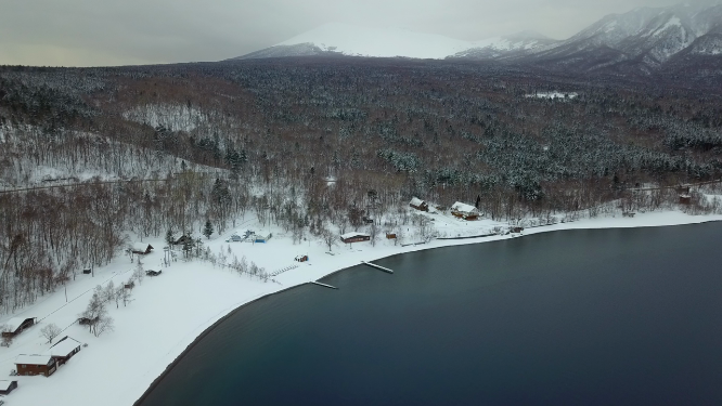 日本北海道支笏湖冬季自然风光航拍