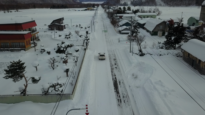 日本北海道雪原公路自驾游风光航拍