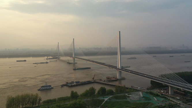 南京江心洲大桥城市交通航拍风光