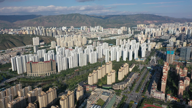 西宁海湖广场市中心购物商圈繁华城市风光