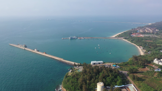 广西北海涠洲岛海滨港口码头自然风光航拍