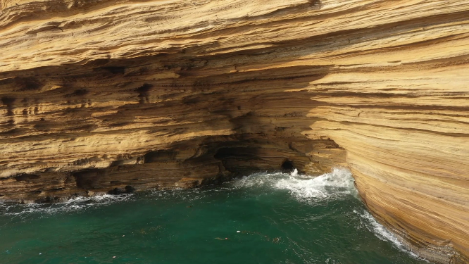 广西北海涠洲岛海滨暮崖海景自然风光