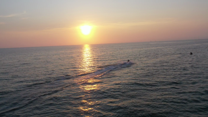 广西北海涠洲岛海滨水上摩托艇航拍