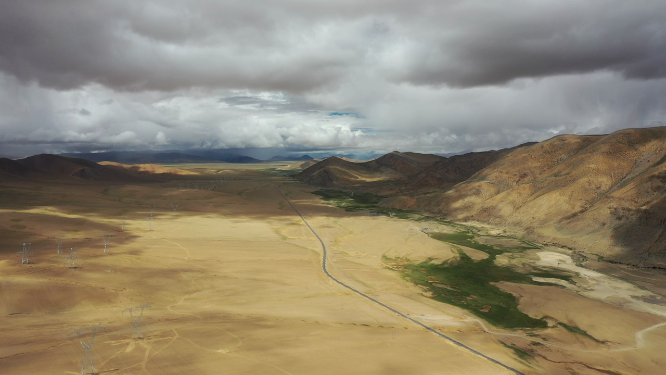 西藏新藏线G219国道荒野无人区自然风光航拍