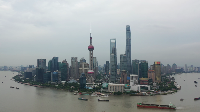 航拍上海外滩陆家嘴天际线风光