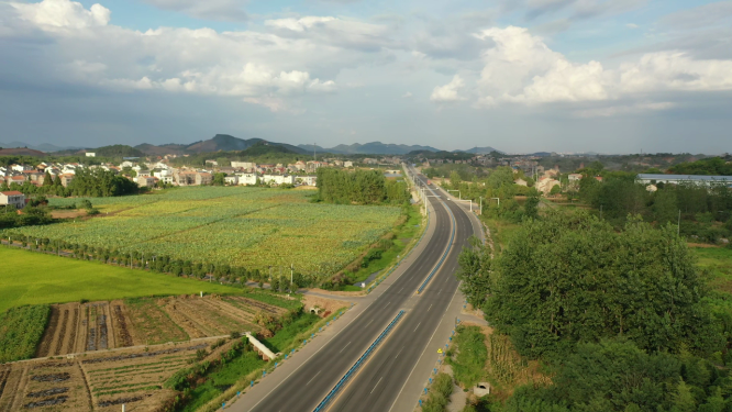 湖北G318国道乡村农田公路交通风光