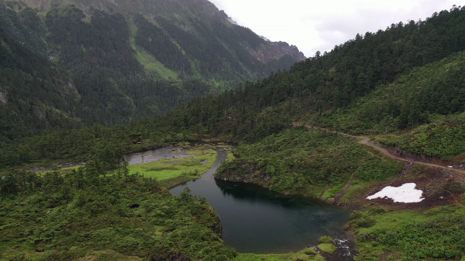 云南迪庆州南极洛山地自然风光