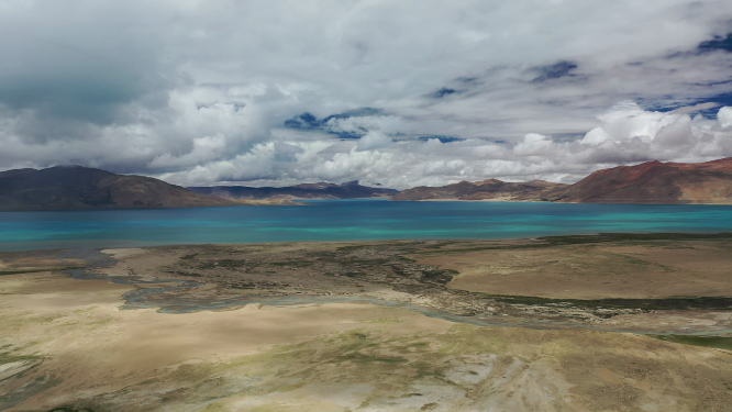 西藏日喀则佩枯措湖泊自然风光航拍