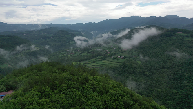原创 湖北襄阳市梯田乡村田园山区自然风光